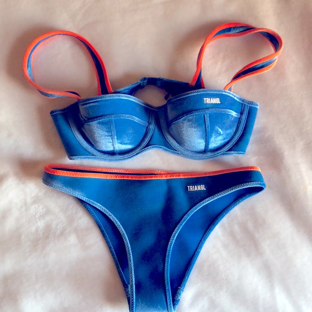 Triangl Neoprene Bikini W/Matching Backpack XSmall